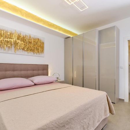 Leonida Lägenhet Mali Lošinj Exteriör bild