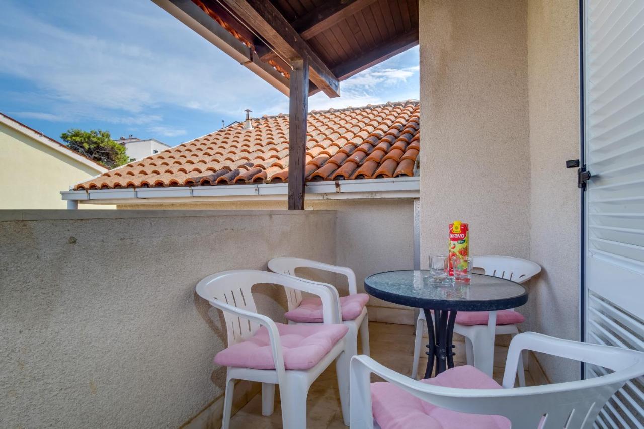 Leonida Lägenhet Mali Lošinj Exteriör bild