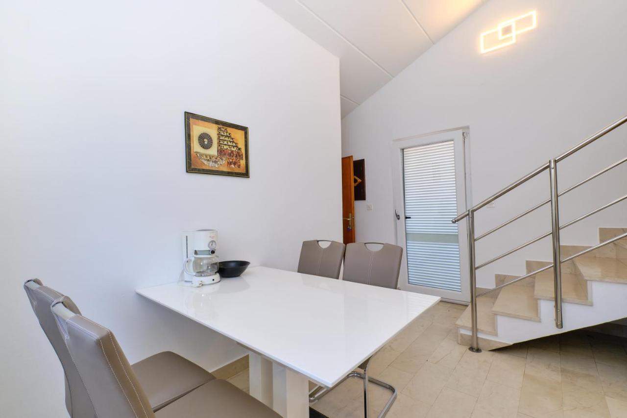 Leonida Lägenhet Mali Lošinj Exteriör bild