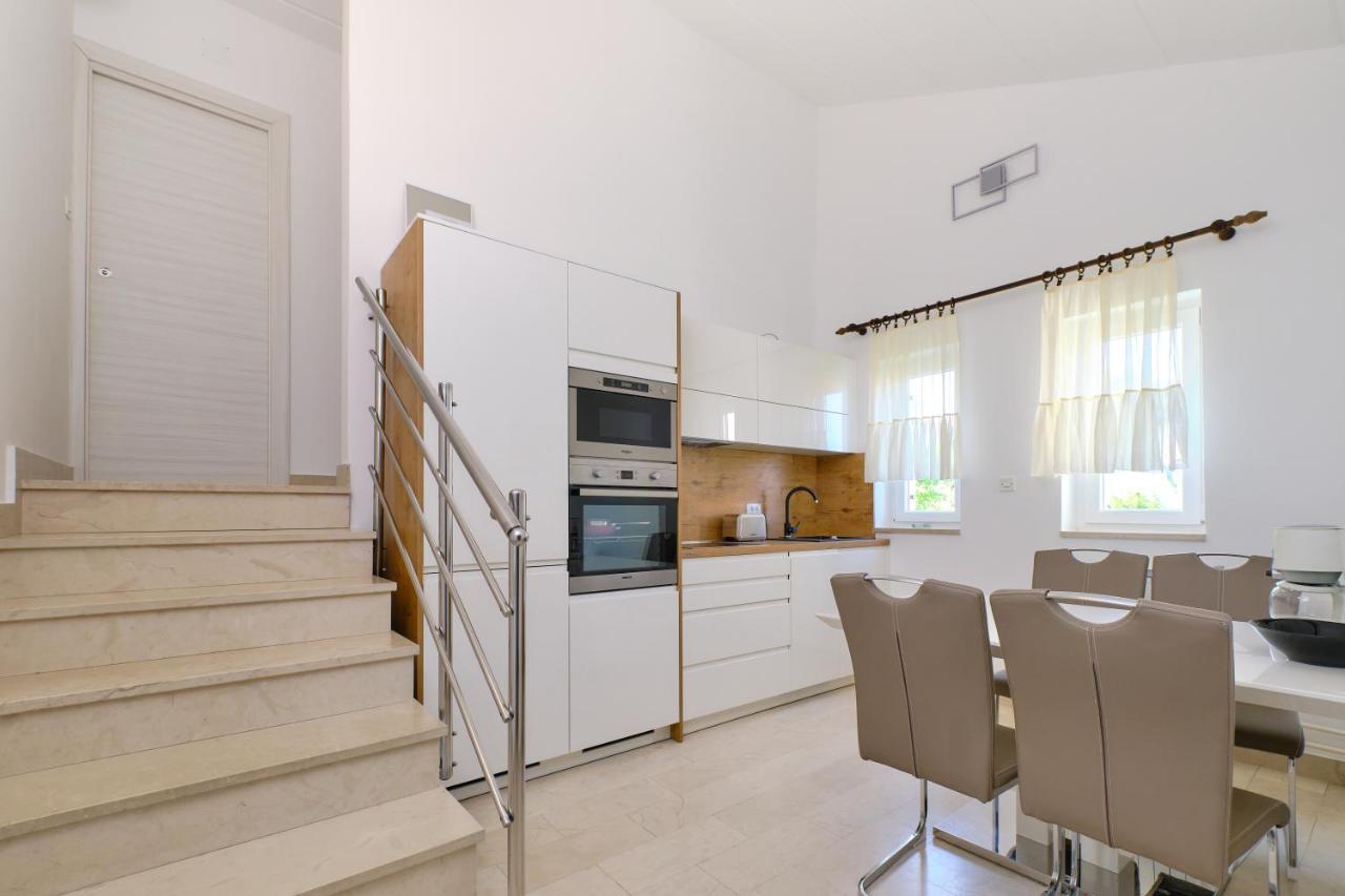 Leonida Lägenhet Mali Lošinj Exteriör bild