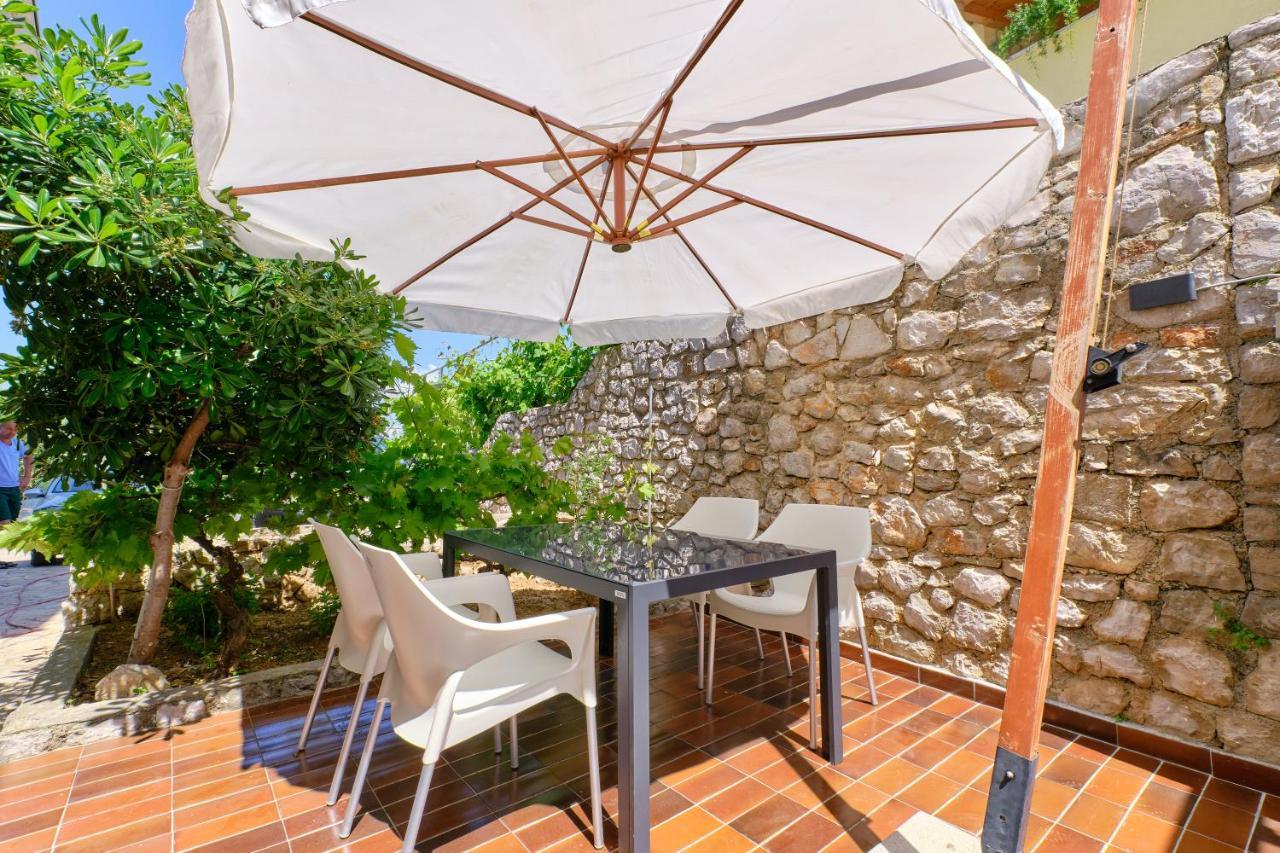 Leonida Lägenhet Mali Lošinj Exteriör bild